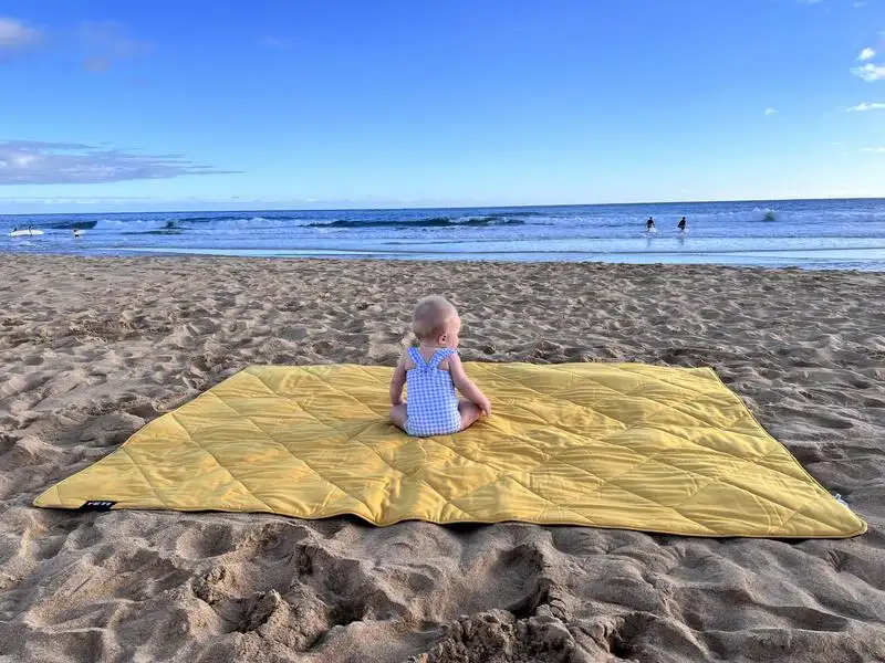 Recycle Portable antifouling Water and sand proof Machine Washable Picnic Rug Blanket