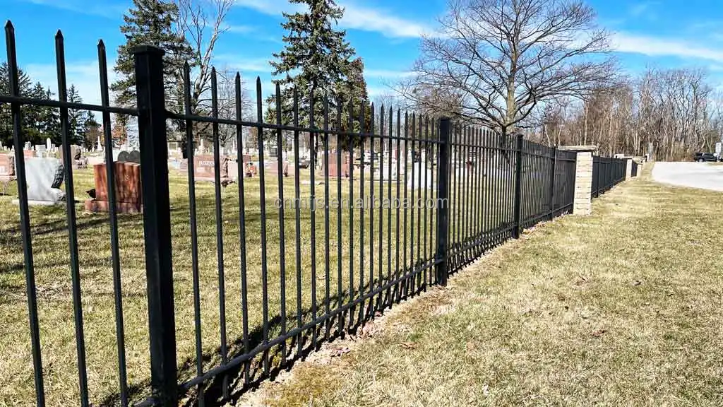 Cheapest Heavy duty aluminum horizontal fencing screen metal garden fence panel