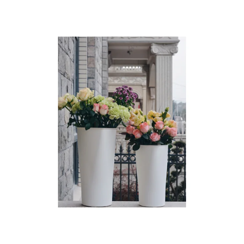 Hot Seller Cheap Price plastic bucket flower vase Big Flower Bouquet Wrapping Tool for flowers display