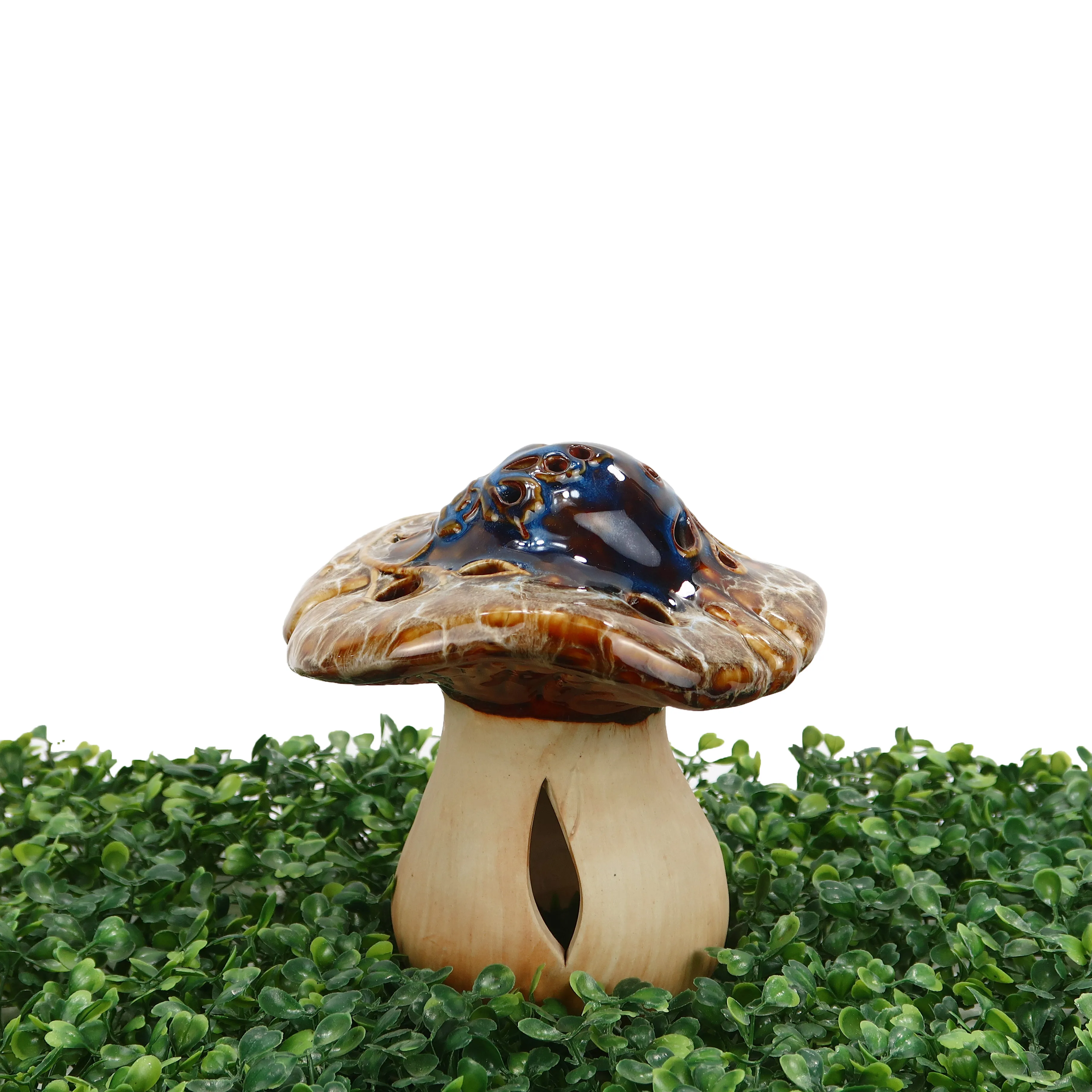 Wholesale simulation mushroom statue outdoor lawn home decoration accessories gardening supplies ceramic ornaments mushrooms