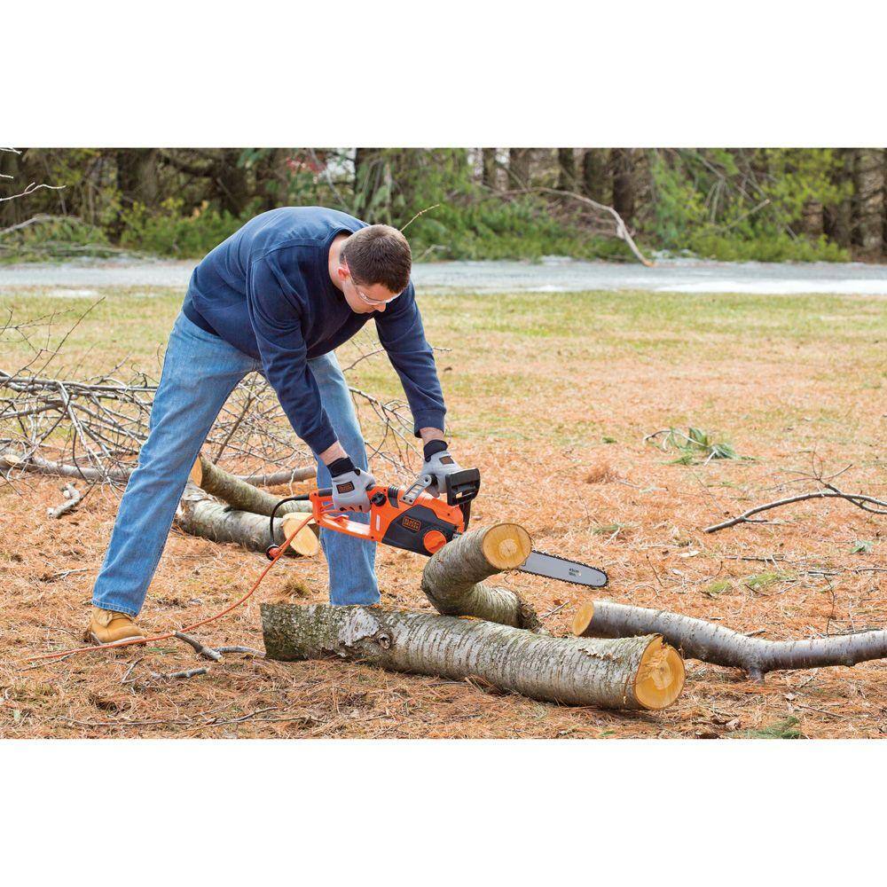 BLACK+DECKER 18 in. 15 AMP Corded Electric Rear Handle Chainsaw with Automatic Oiler CS1518