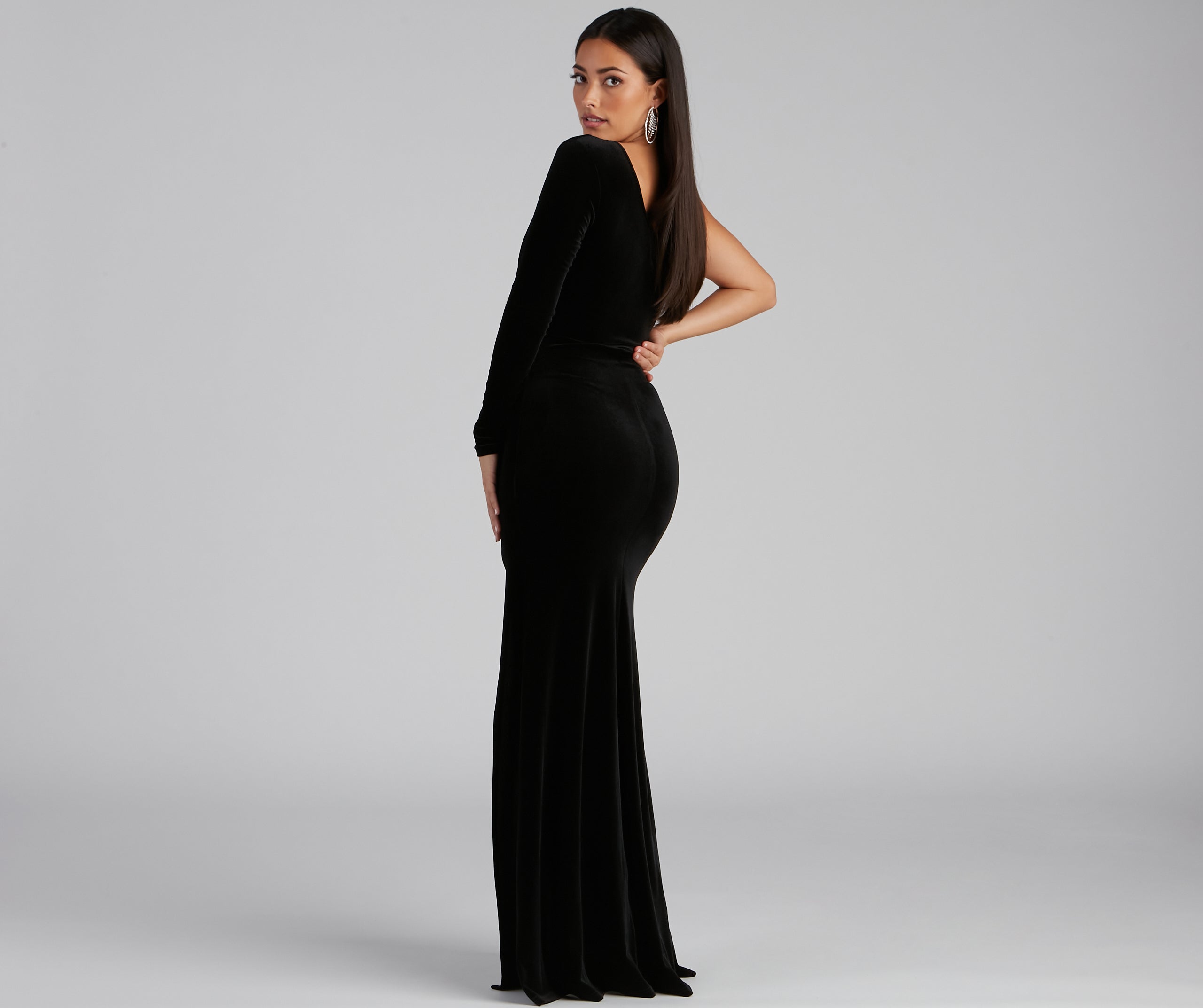 Cheyenne Formal One-Shoulder Velvet Dress