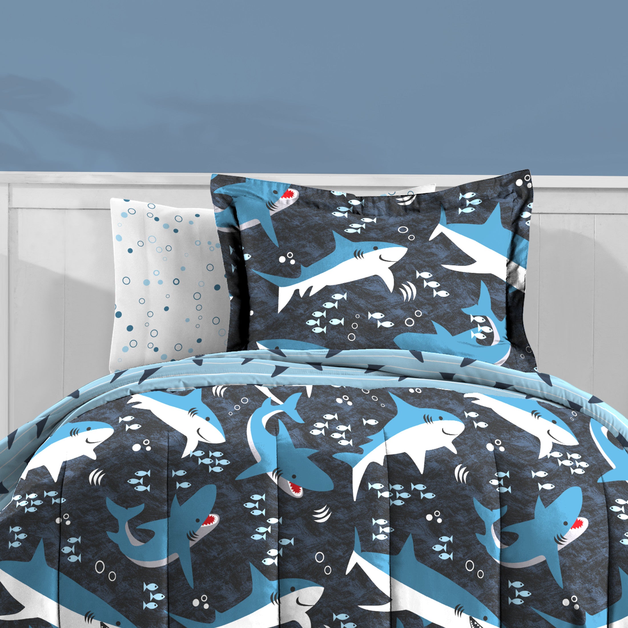 Dream Factory Sharks Twin 5 Piece Comforter Set， Polyester， Microfiber， Blue