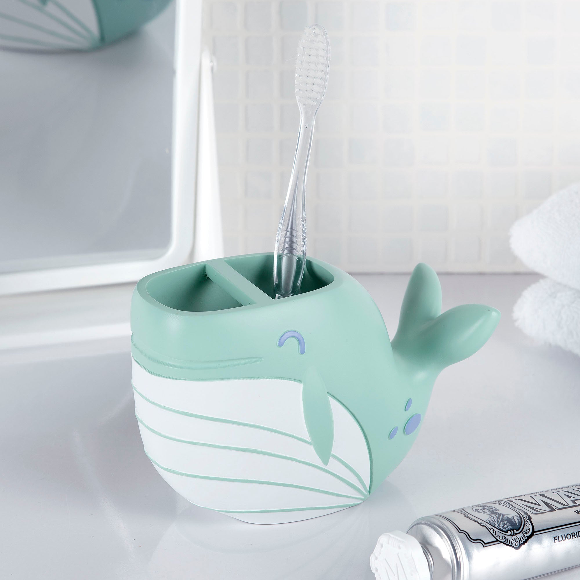 Whales 4-Piece Resin Bathroom Accessory Set