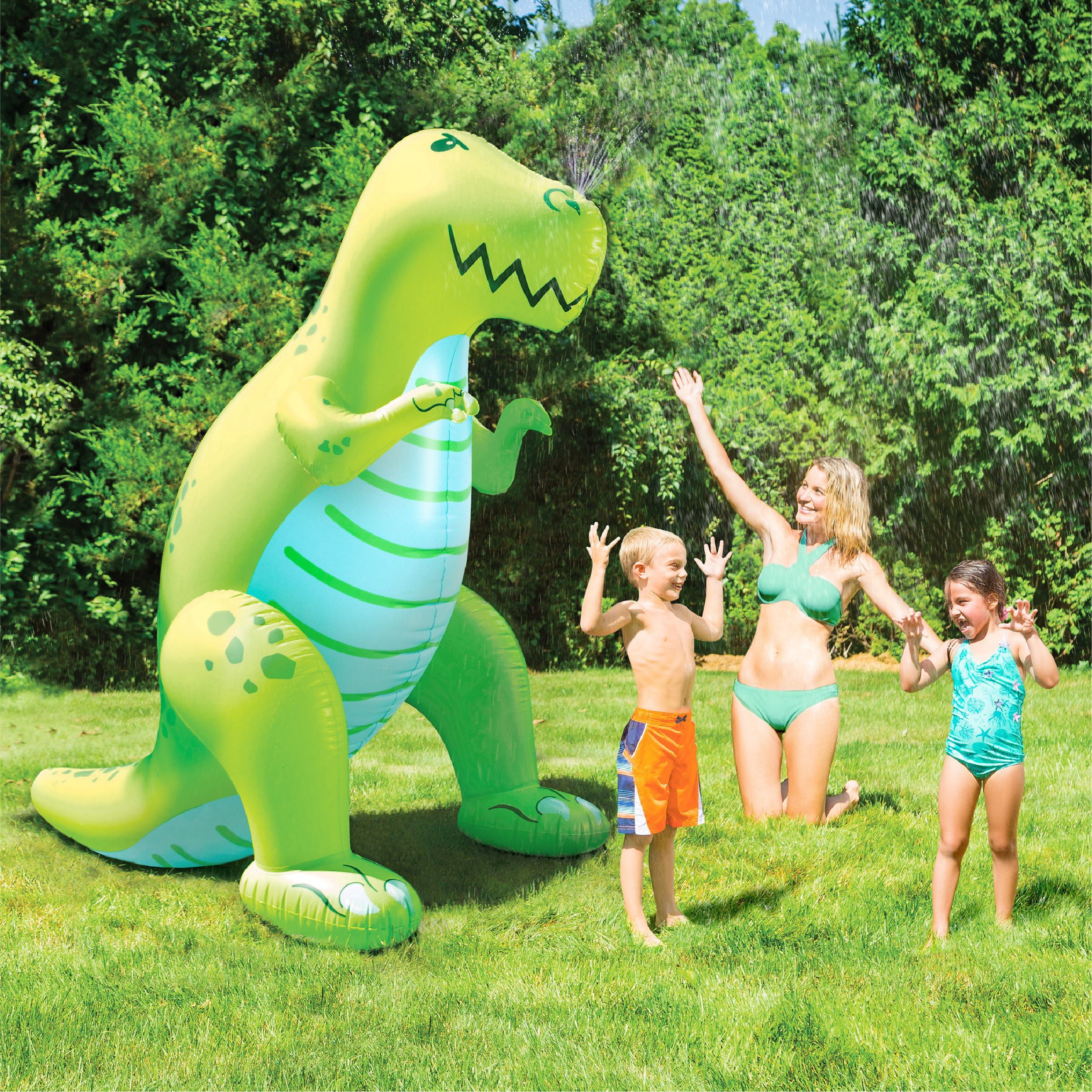 BigMouth Inc. Huge Green Dinosaur Yard Sprinkler - Ginormous 6 Foot Inflatable Sprinkler， Easy to Set Up， Inflate/Deflate， Transport and Store， Connects to Standard Garden Hose， Perfect Fun in the Sun