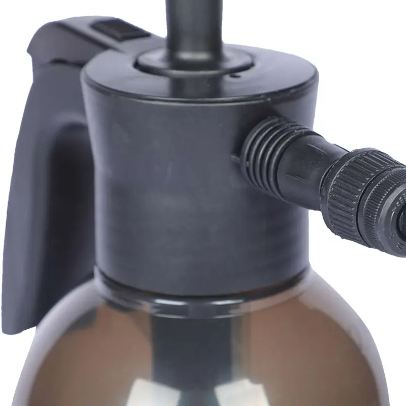 2L Pump Sprayer High Pressure Mist Bottle Hand Pressure Sprayer