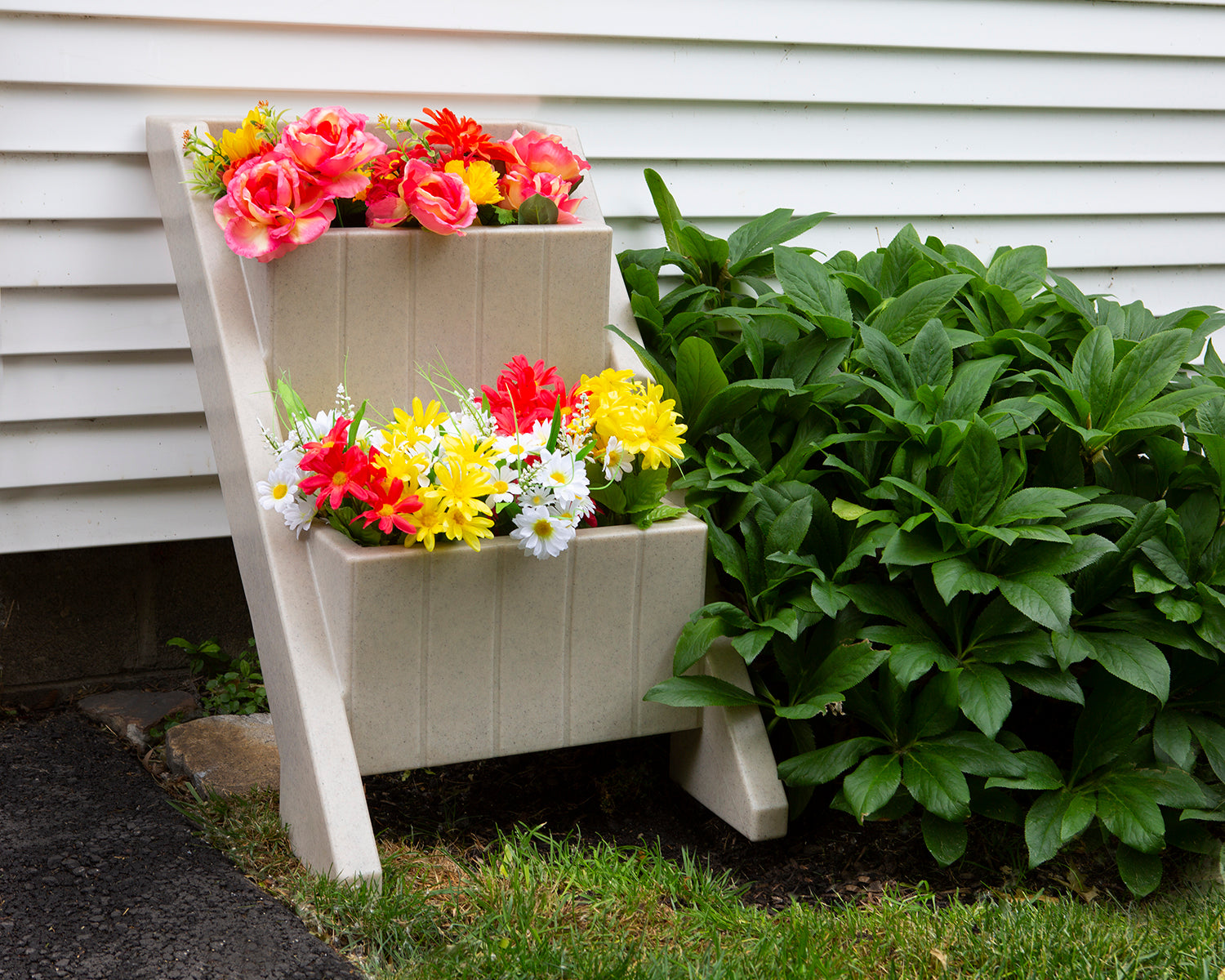 Angled Garden Bed - Sandstone