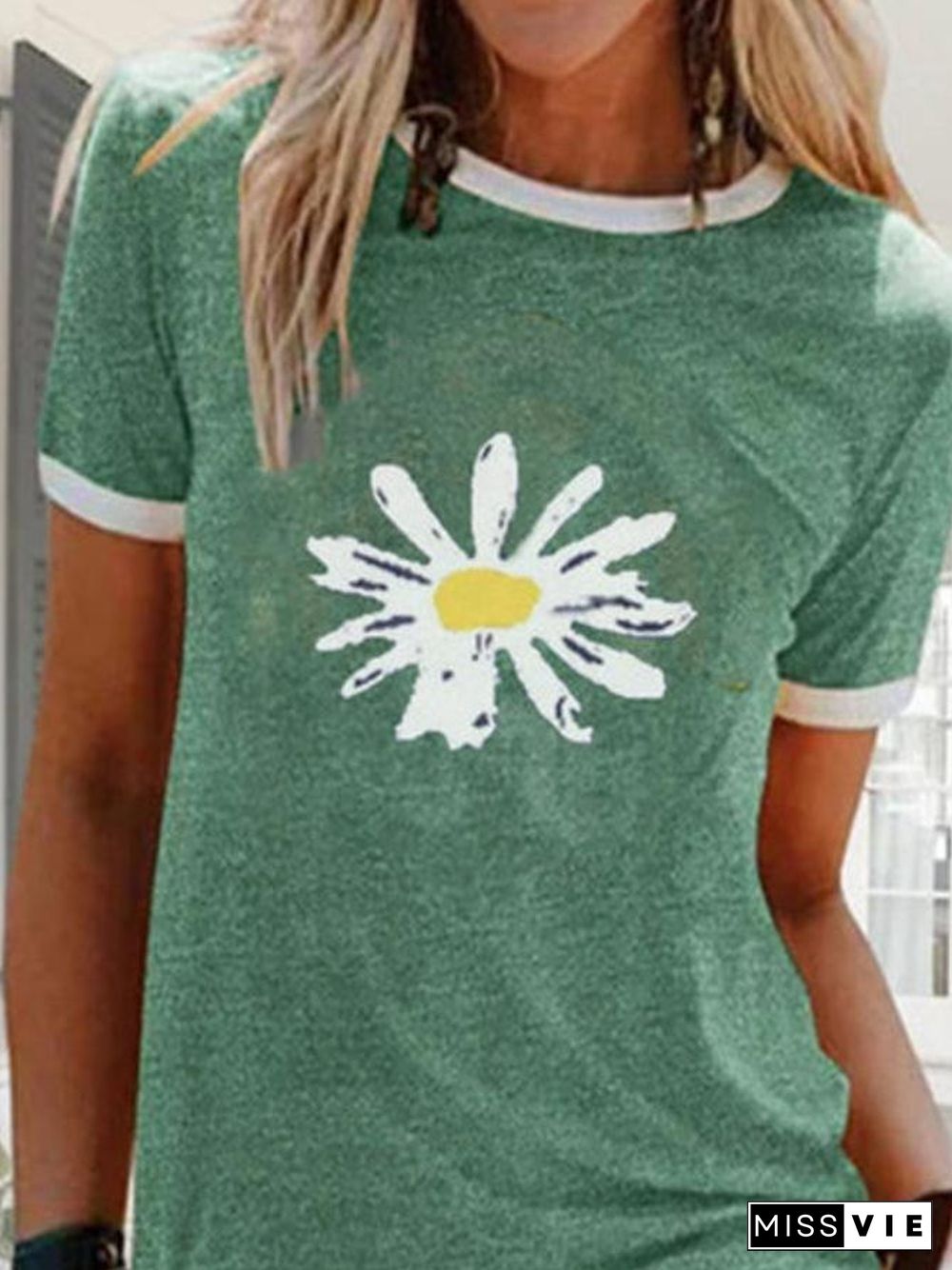 Loose Daily Women Round Neck Daisy T-Shirt