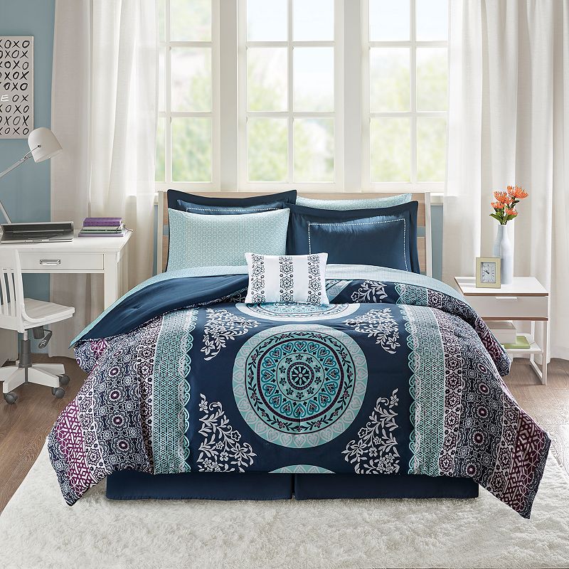 Intelligent Design Eleni Boho Comforter Set with Sheets and Throw Pillow