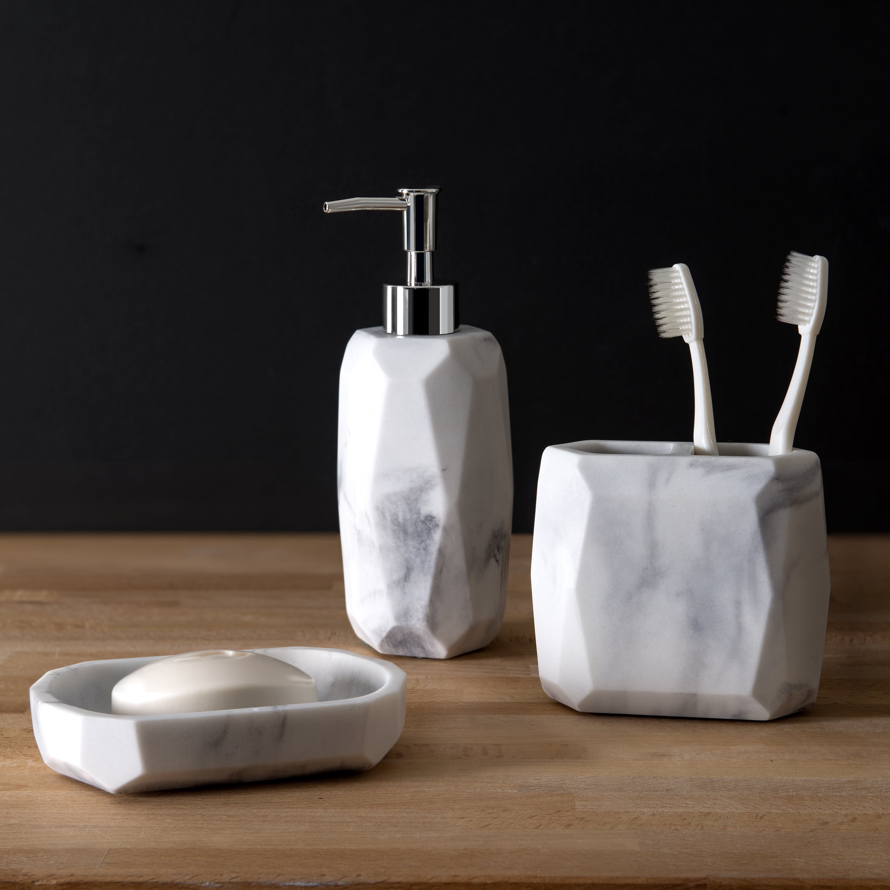 Sculpted Marble 3 Piece Resin Bath Accessory Set， off-White by Better Homes and Gardens