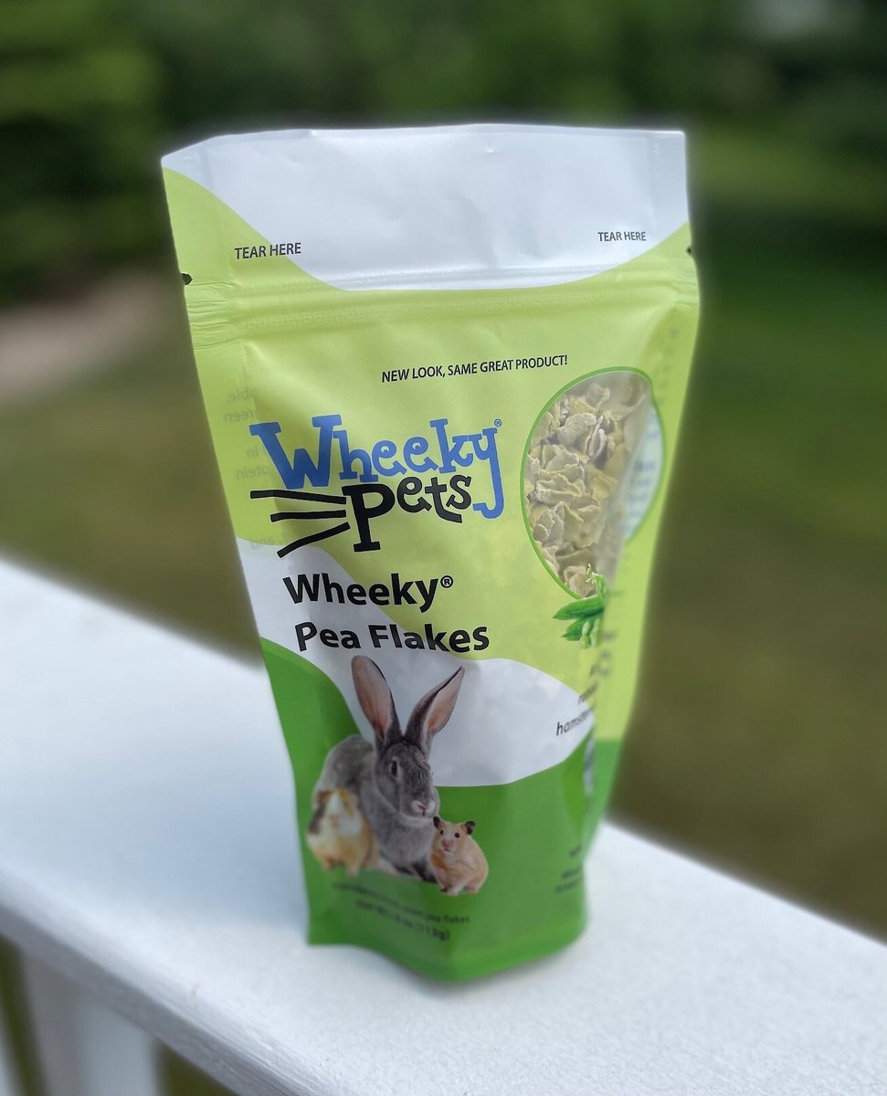 Wheeky Pets Pea Flakes Small Pets Treat， 4-oz bag