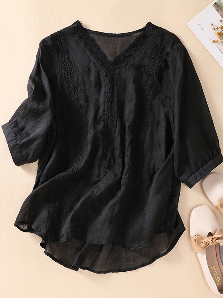 Casual Vintage Embroidered V-Neck Half Sleeve Blouse