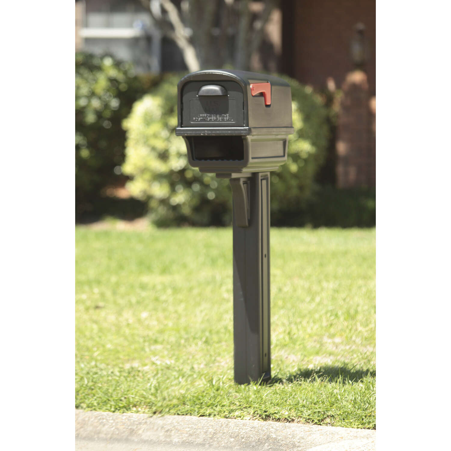 Gibraltar Mailboxes Gentry Classic Plastic Post Mount Black Mailbox