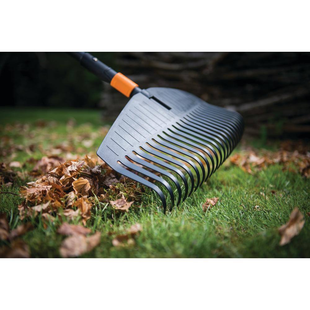 Fiskars 3-Piece Quikfit Leaf and Shrub Rake Attachments Garden Tool Set 1072224