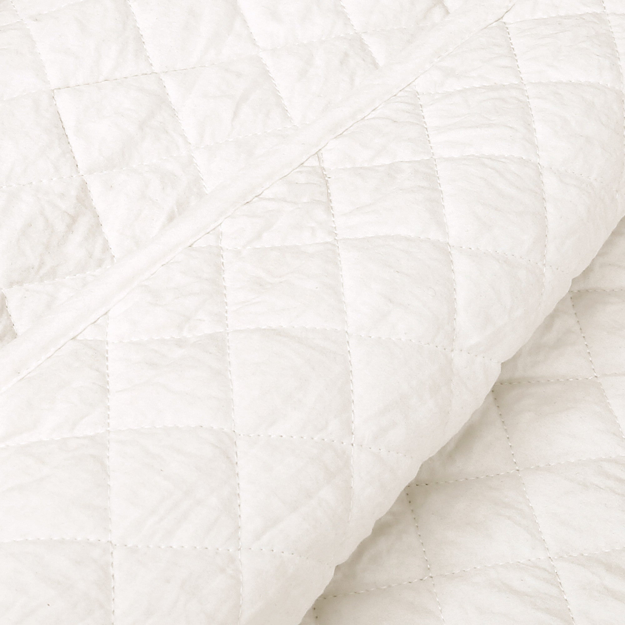 Ava Diamond Oversized Cotton Quilt Set