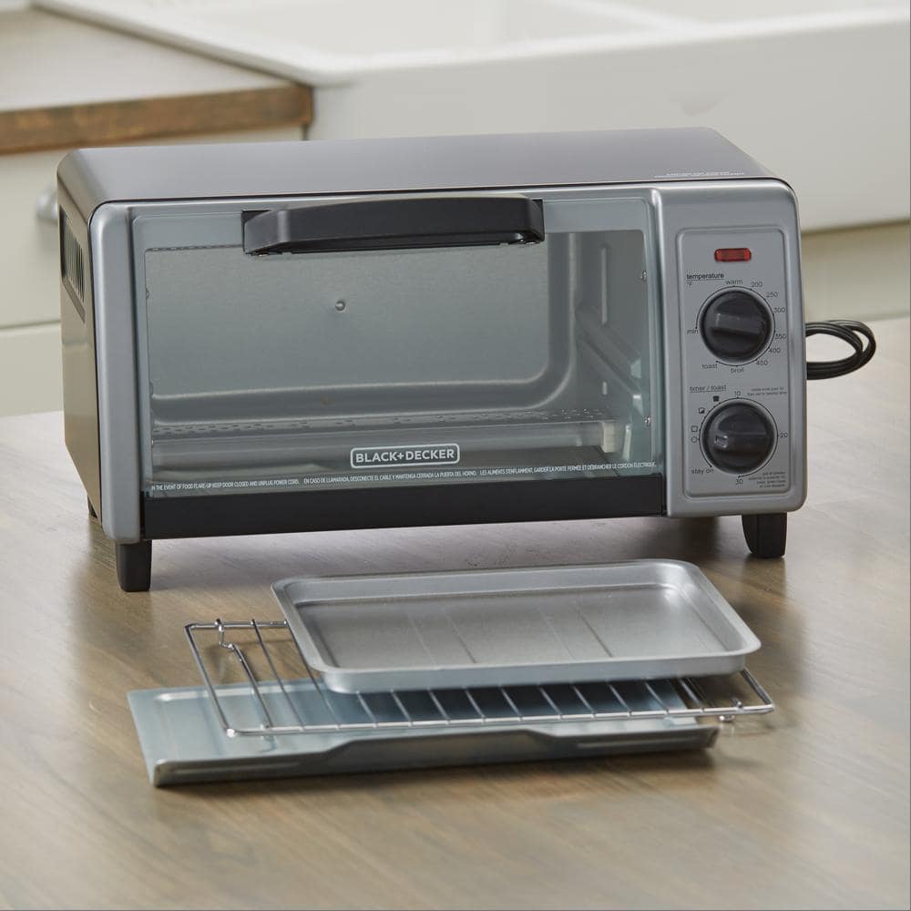 BLACK+DECKER 1150 W 4-Slice Black Stainless Steel Toaster Oven with Temperature Control TO1705SB