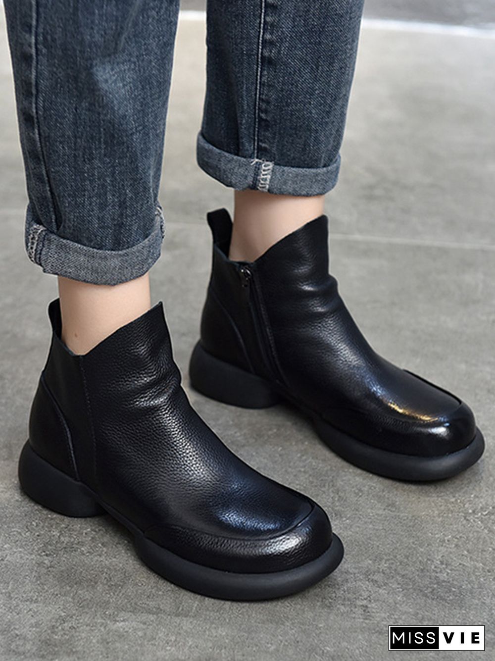 Round-Toe Solid Color Zipper Boots