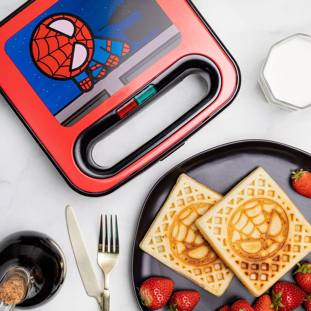 Uncanny Brands 900 W Marvel Spider-Man Red Double-Square American Waffle Maker WM2-MVC-SMC