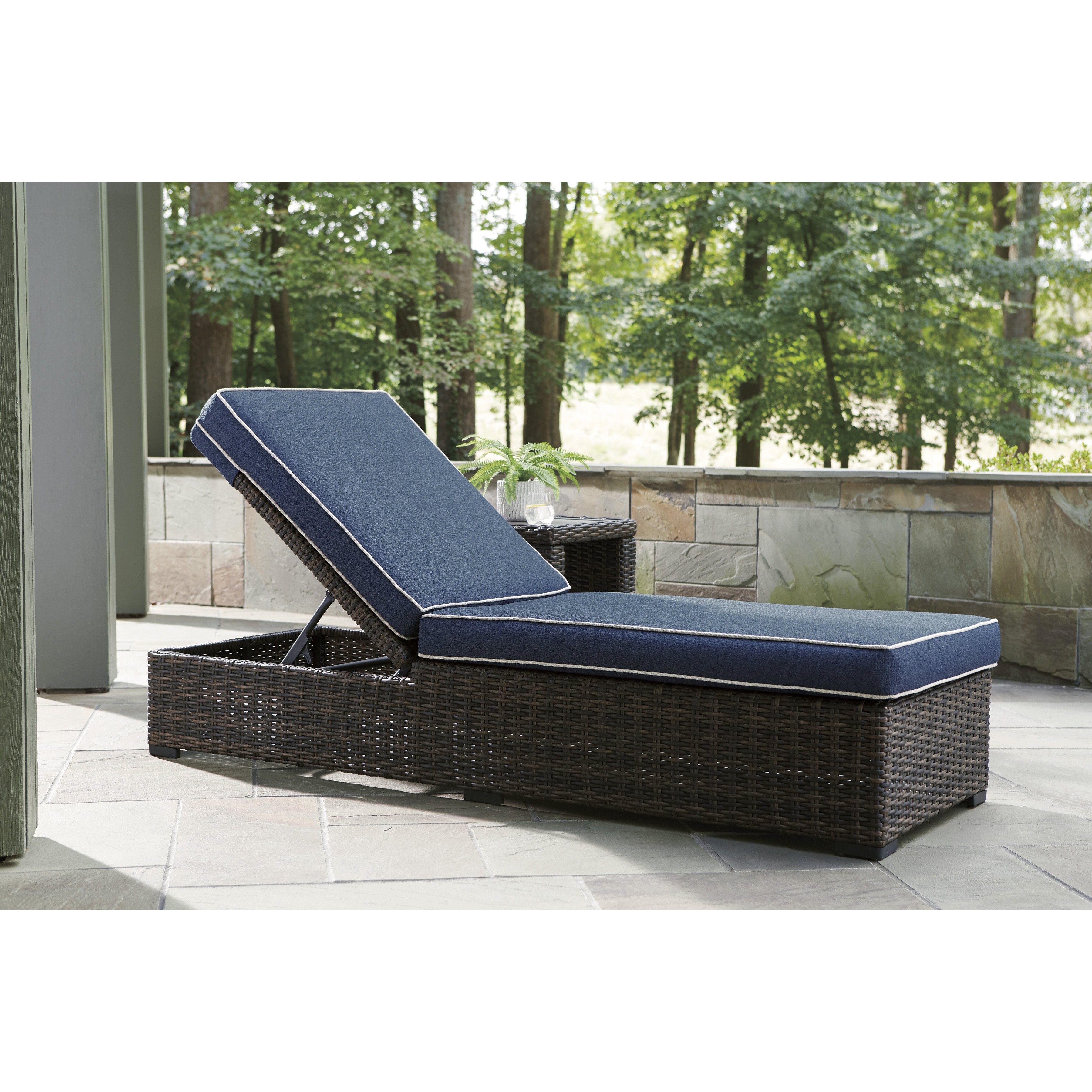 Sag Harbor Outdoor Pool Chaise Lounge