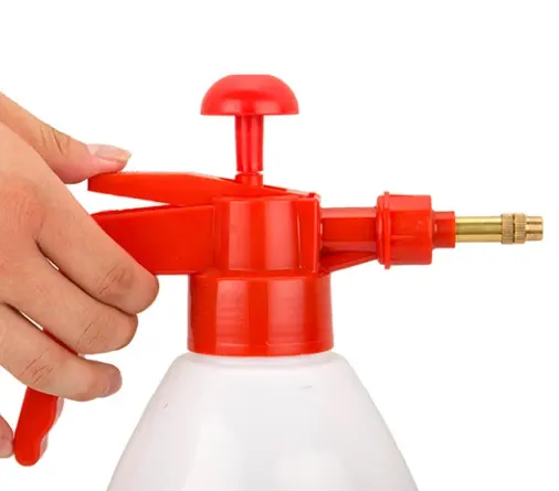 Factory supply high quality  plastic 0.8l/1.5l Small  hand  pump agro pressure sprayer