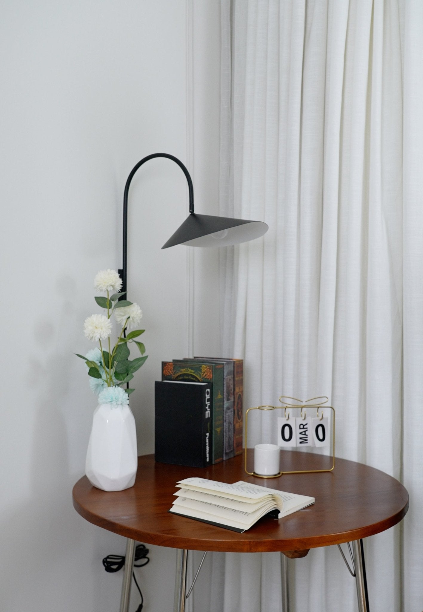 Arum Swivel Plug-in Wall Lamp