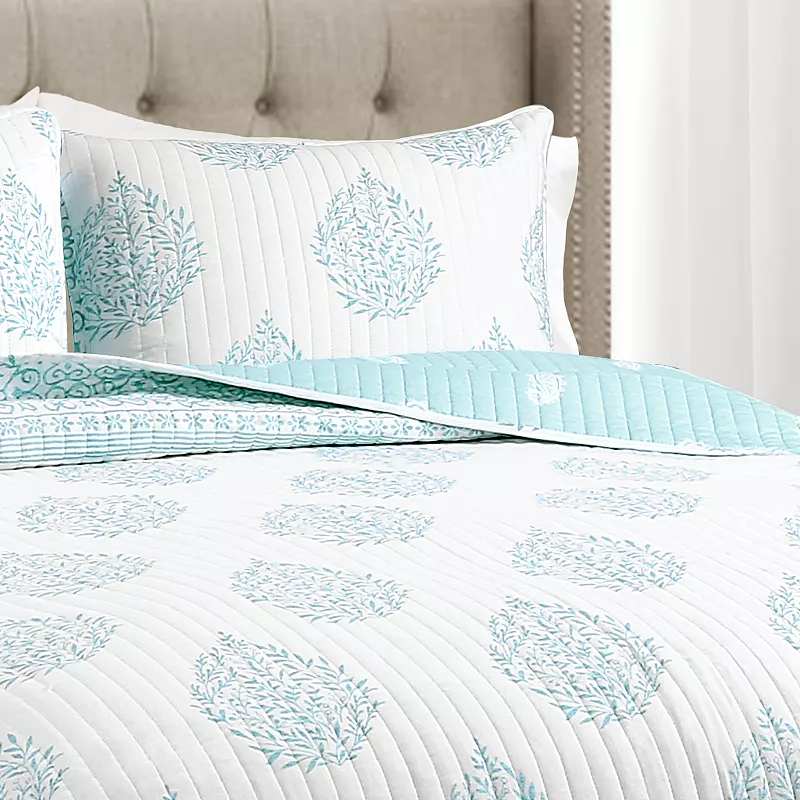 Lush Decor Teardrop Leaf Quilt Set