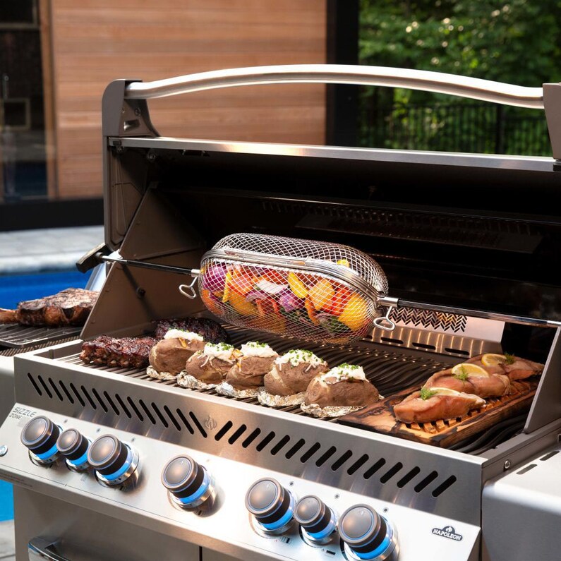 Napoleon Prestige 665 Propane Grill