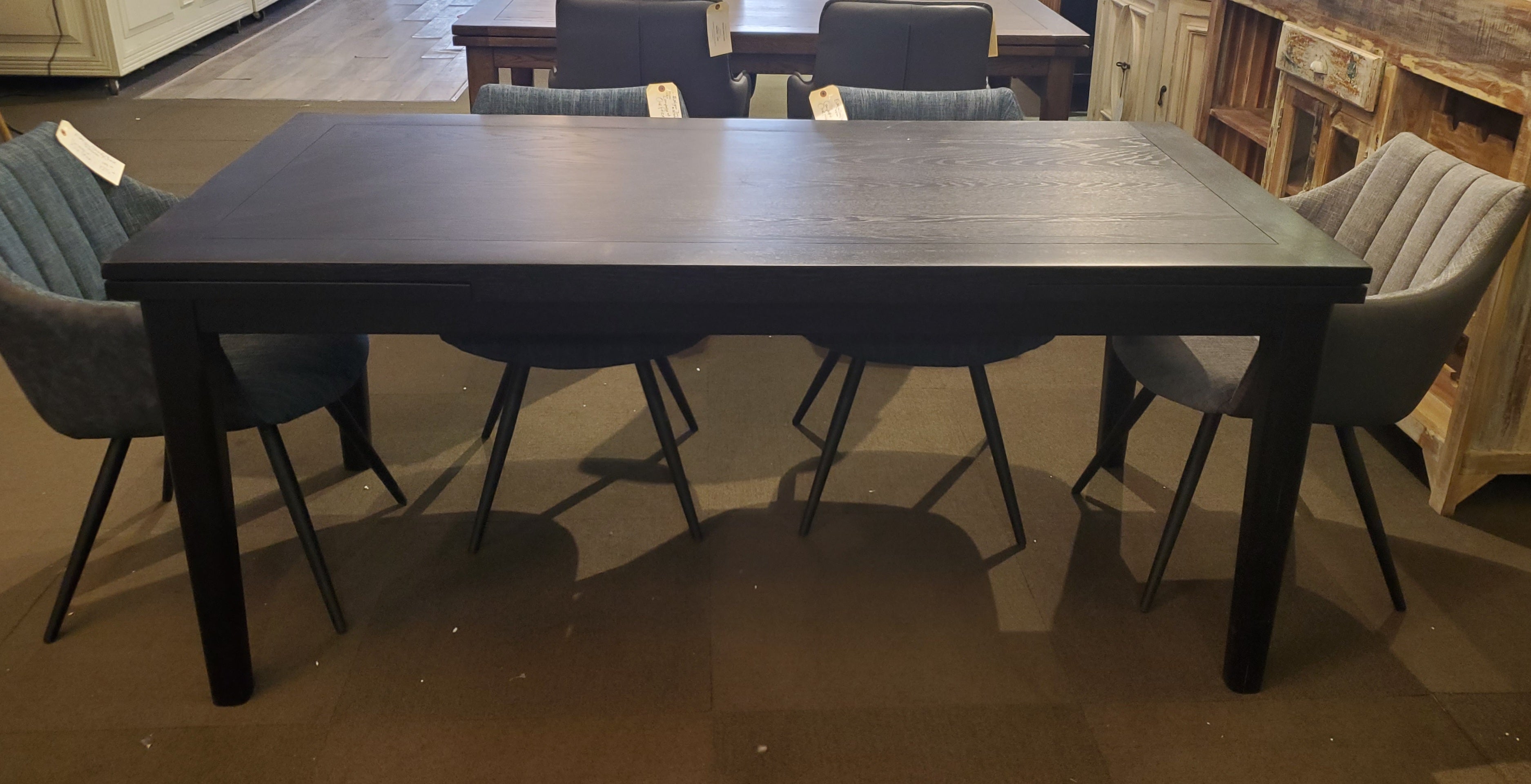 BURNHAM EXTENDABLE DINING TABLE