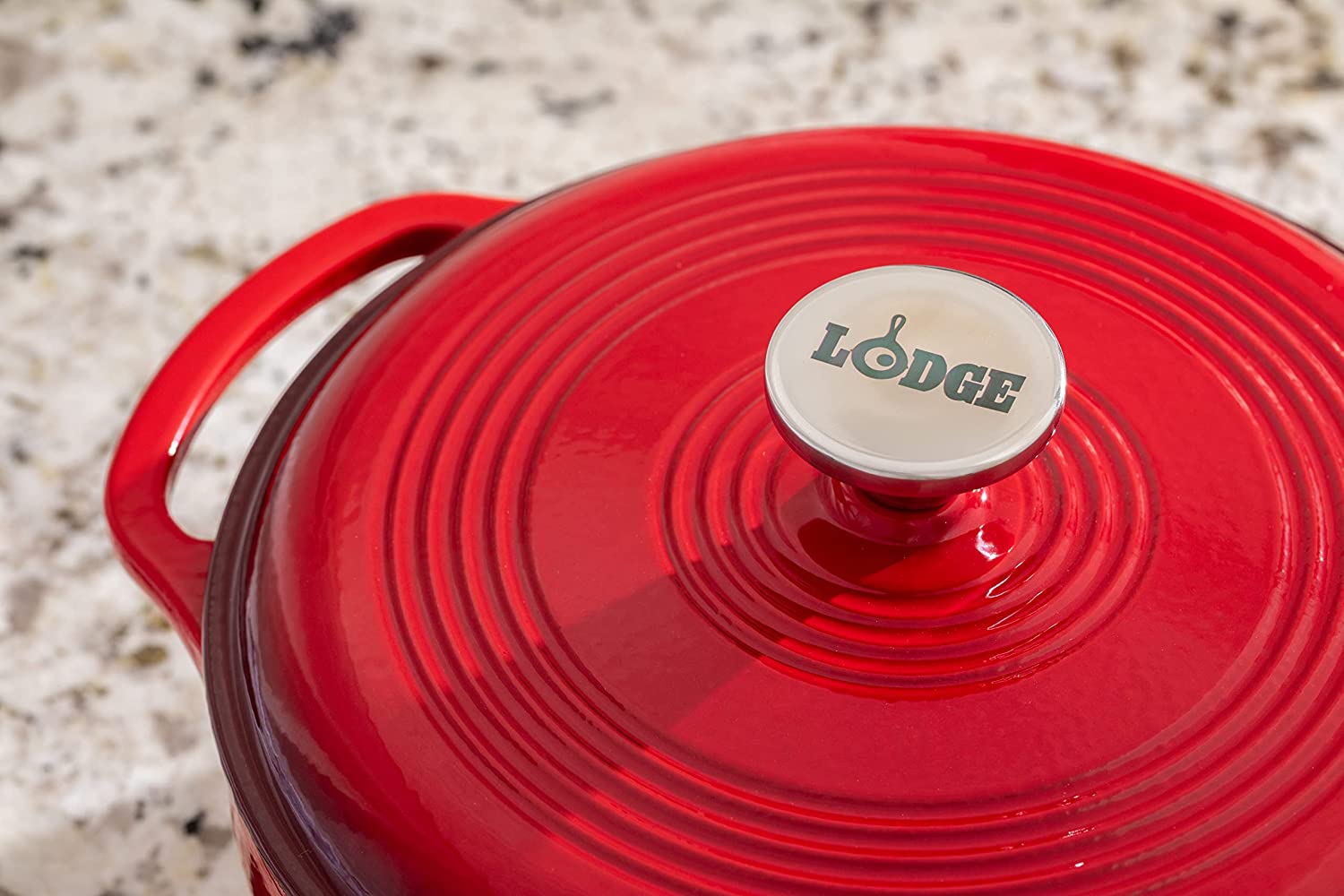 Lodge EC4D43 Enameled Cast Iron Dutch Oven， 4.6-Quart， Island Spice Red