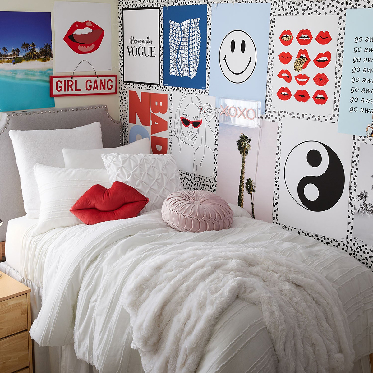 Dormify Removable Wallpaper