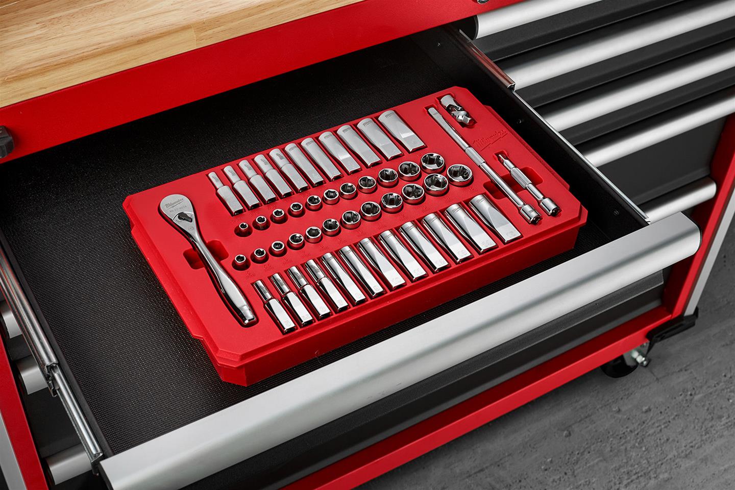 Milwaukee Tool 48-22-9004 Milwaukee 50-Piece Ratchet and Socket Sets