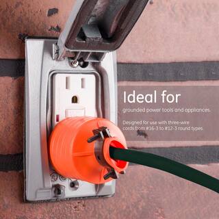 GE 15 Amp Heavy Duty Plug Grounded with Black Metal Clamp Orange 18191