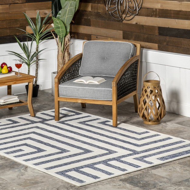 Nuloom Karia Transitional Diamond Indoor outdoor Patio Area Rug