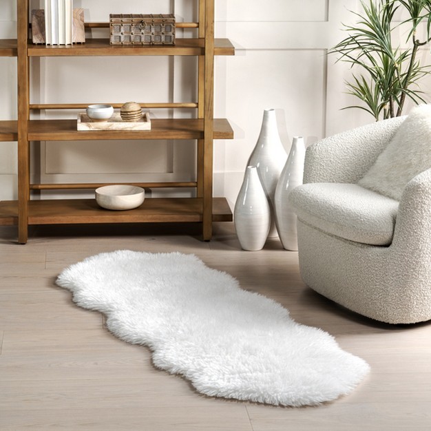 Nuloom Salome Plush Faux Sheepskin Machine Washable Area Rug Shaped 2 x27 X 6 x27 Ivory