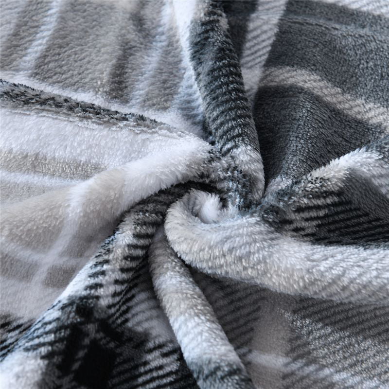 Mainstays Super Soft Plush Blanket， Full/Queen， Light Grey Plaid