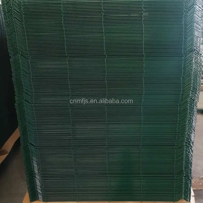 China factory supply high quality framework fence/Curvy welded wire mesh fence