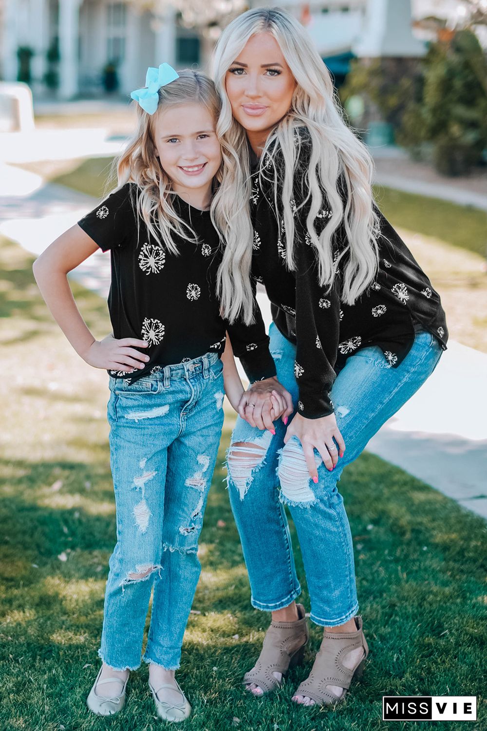 Black Dandelion Print Round Neck Sweatshirt