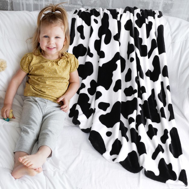 Piccocasa 300gsm Cow Printed Fleece Flannel Throw Blanket Black And White 1 Pc