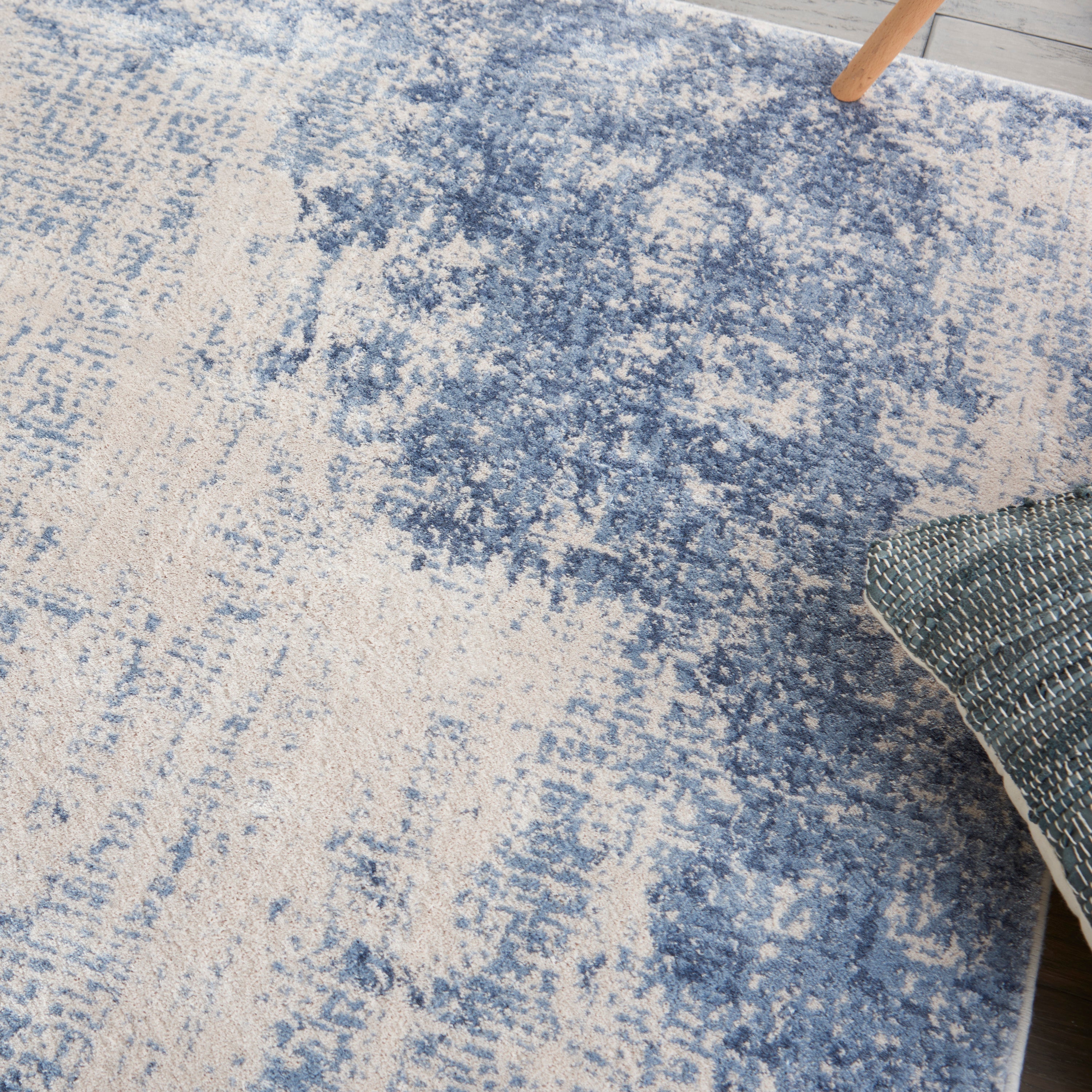 Silky Textures Ivory/Blue Rug