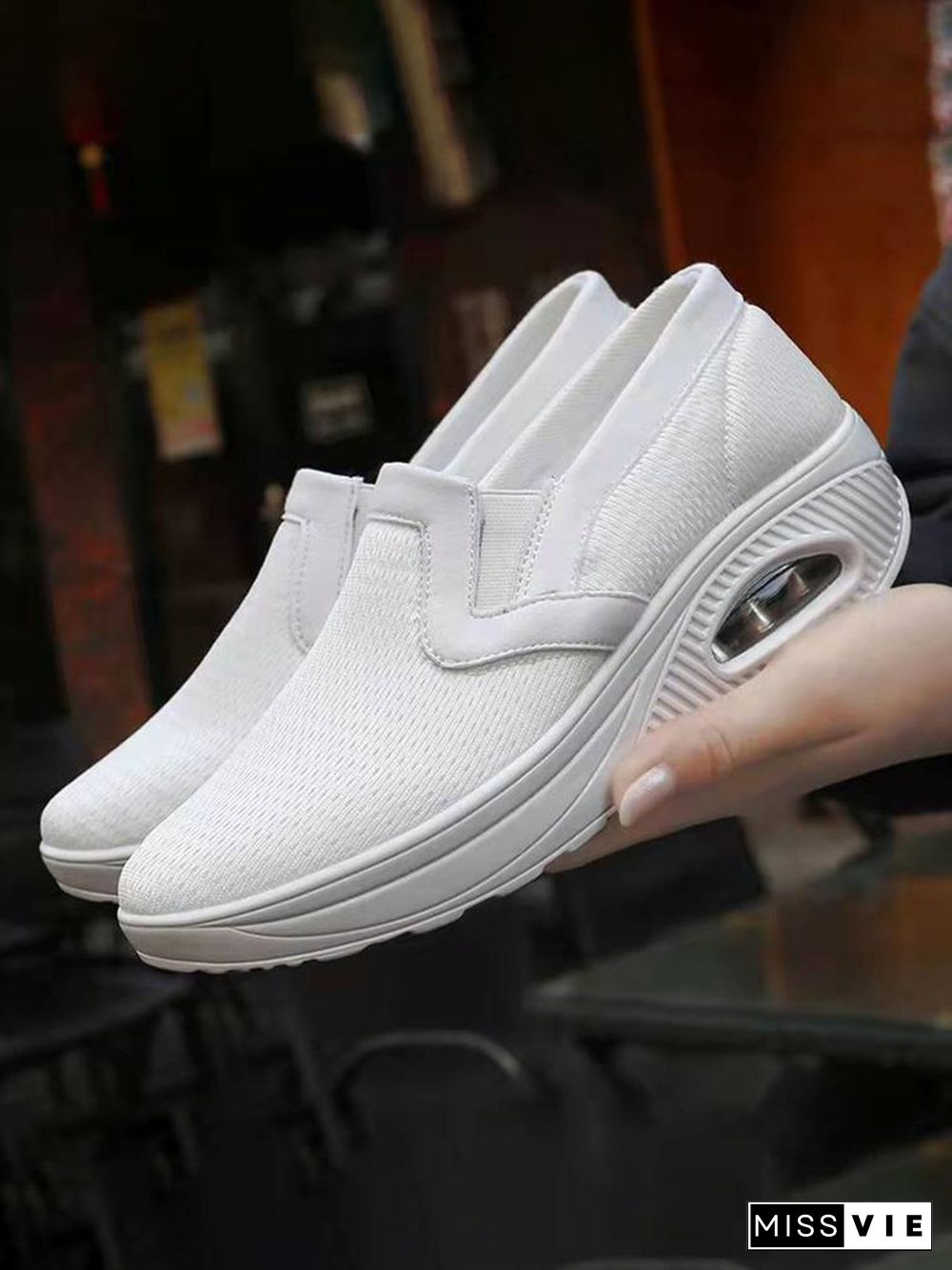 Round Toe Breathable Mesh Flat Heel Shakers Hollow Lightweight Casual Sneakers