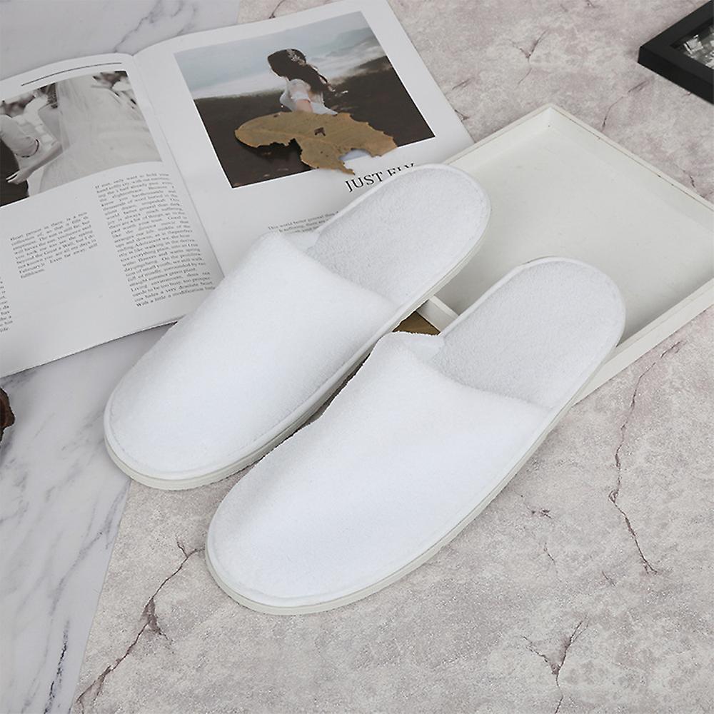 White 1-pair Free-size Disposable Slippers Hotel Unisex Guest Slippers Closed-toe Style Soft Thickened Coral Fleece Slippers Footwear For Home Homesta