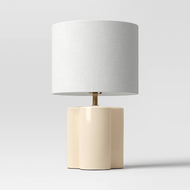 Modern Clover Table Lamp Cream