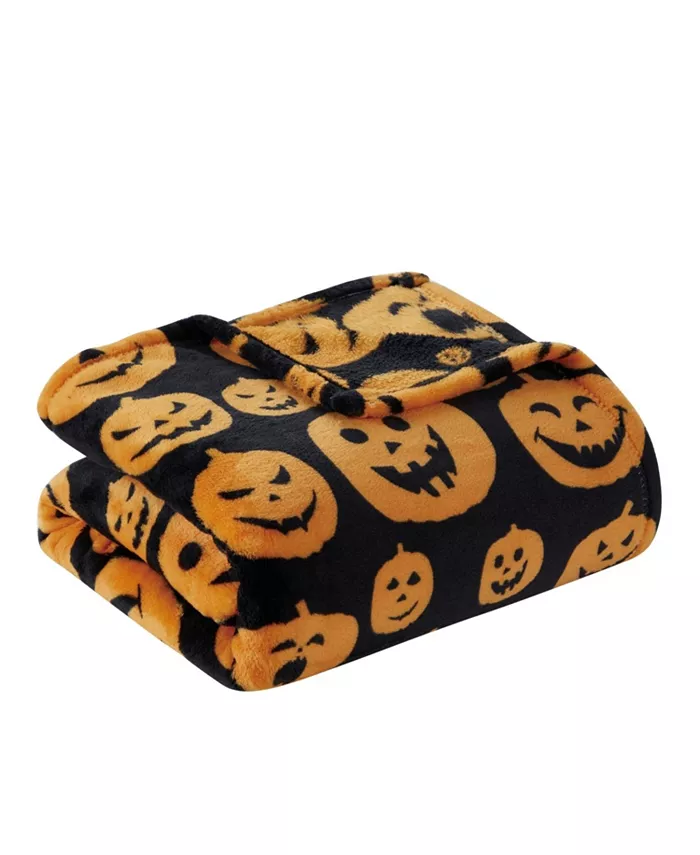 Kate Aurora Autumn Living Halloween Jack-O'-Lantern Pumpkins Orange and Black Ultra Plush Throw Blanket