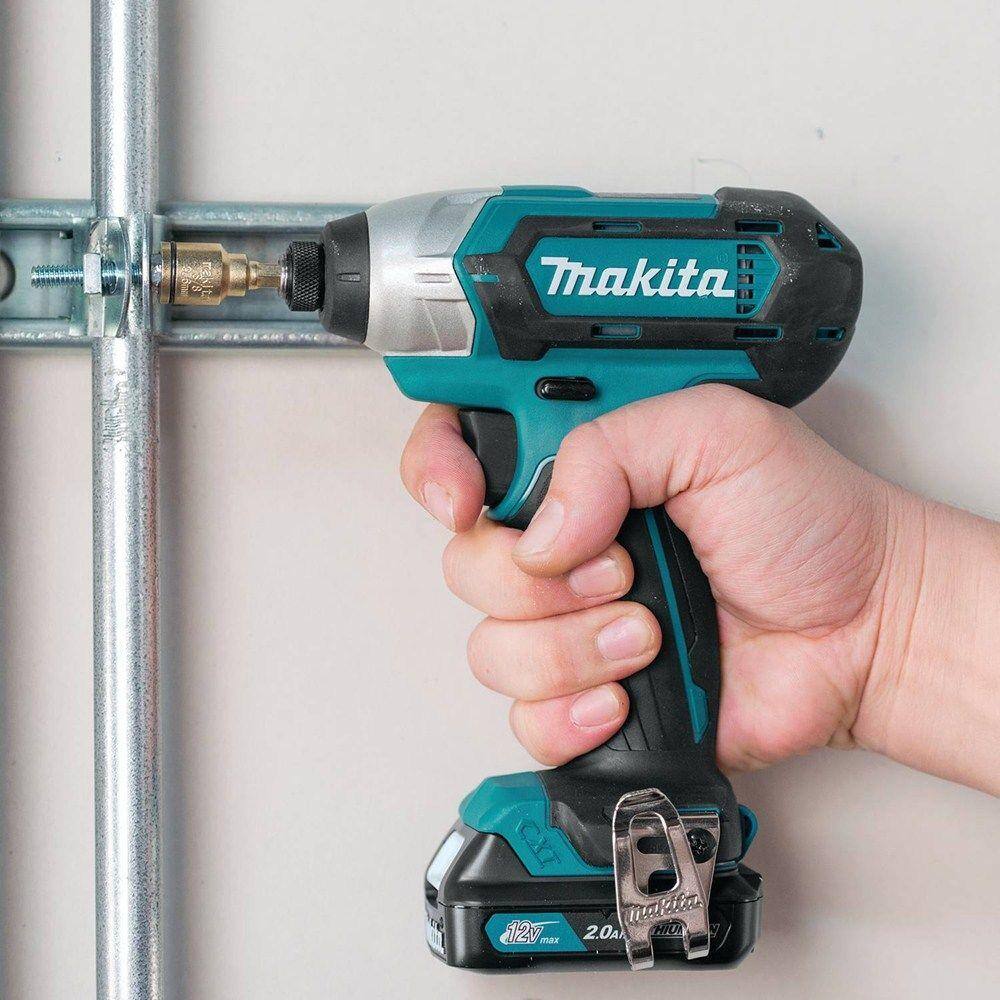 Makita 12V max CXT Lithium-Ion 14 in. Cordless Impact Driver Kit with (2) Batteries 2.0Ah Charger Hard Case DT03R1