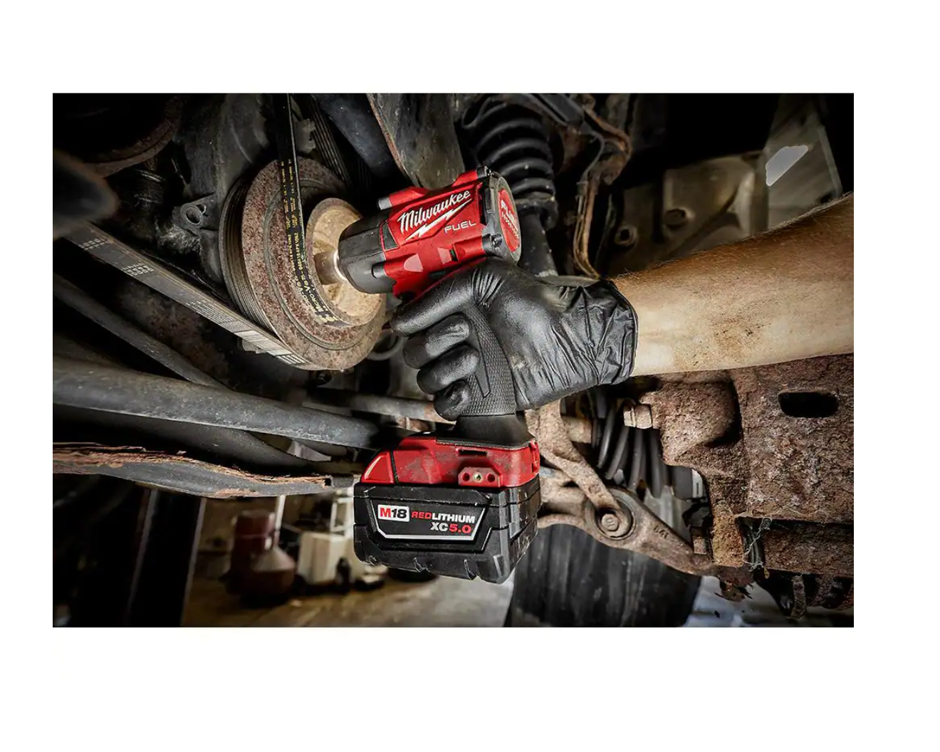 Milwaukee 2960-22 M18 FUEL GEN-2 18V Lithium-Ion Mid Torque Brushless Cordless 3/8 in. Impact Wrench with Friction Ring Kit