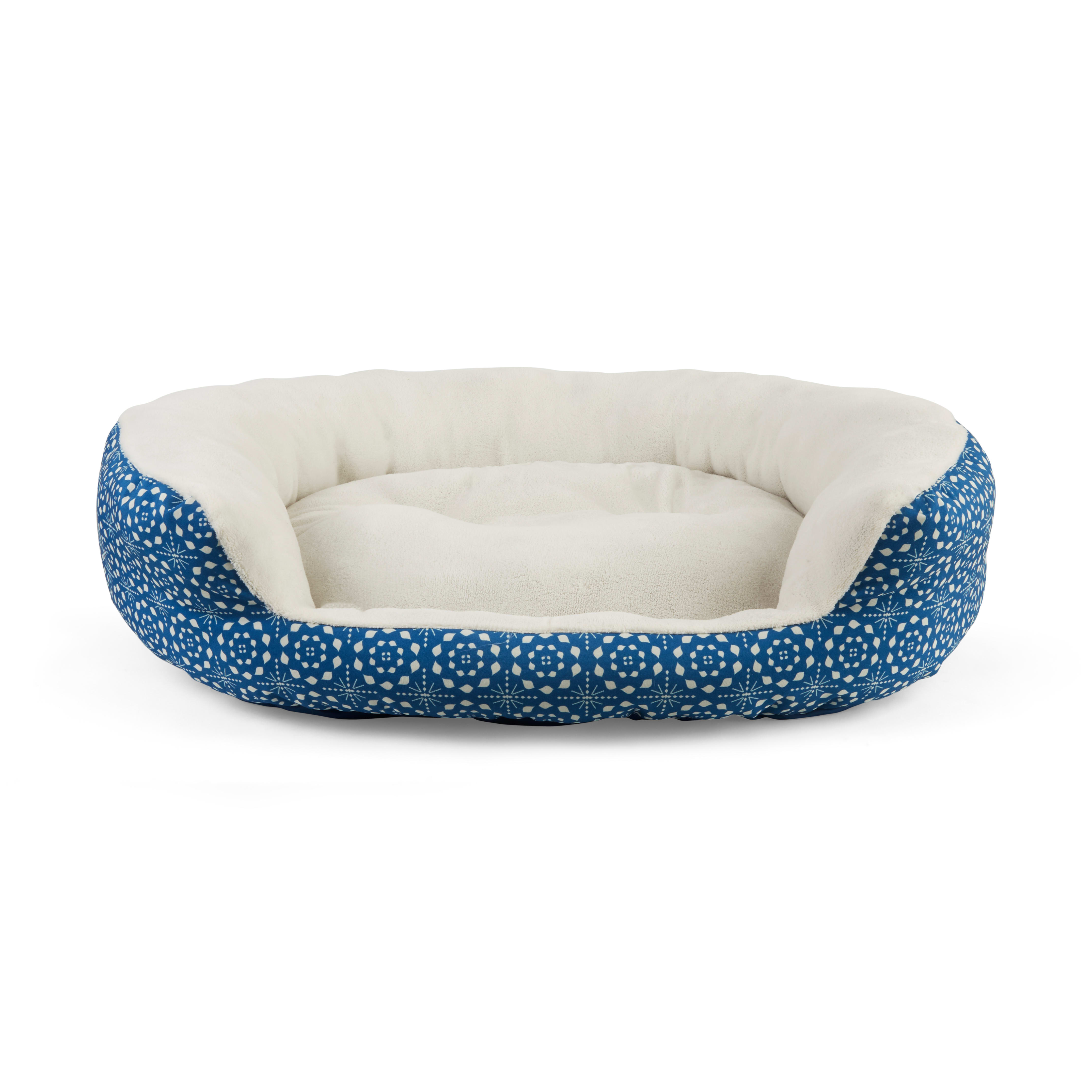 EVERYYAY Essentials Snooze Fest Round Nester Dog Bed， 36