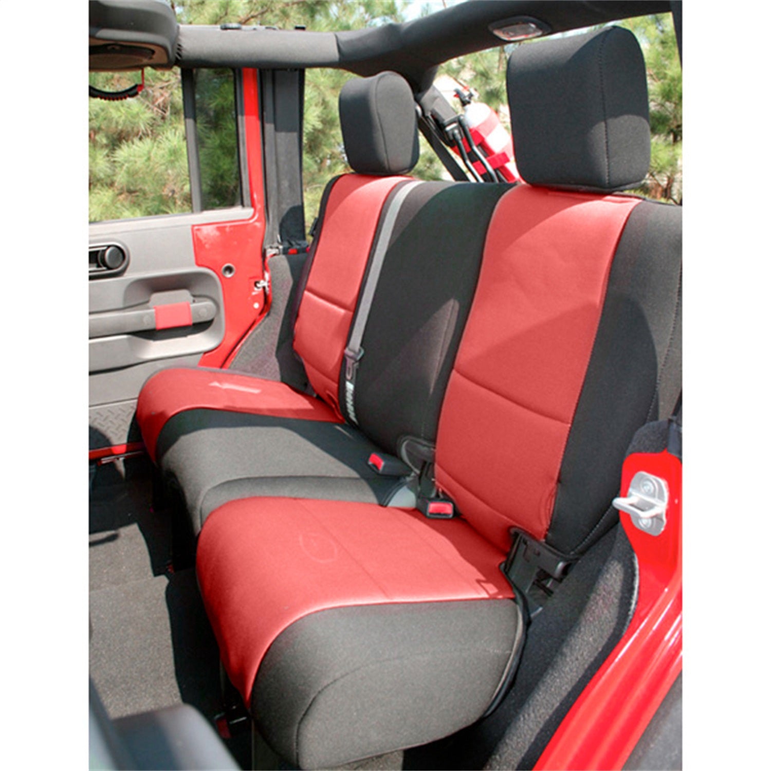 Rugged Ridge 13264.53 Seat Cover， Rear， Neoprene Black/Red; 07-18 Jeep Wrangler JKU