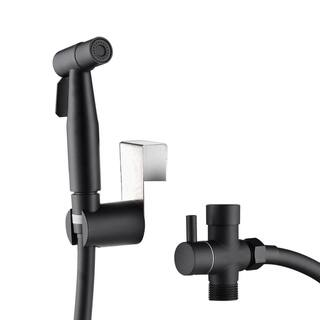 Nestfair 2-Handle Bidet Faucet in Matte Black DGPX0021