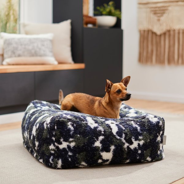 Frisco Sherpa Cube Pillow Cat and Dog Bed， Camo