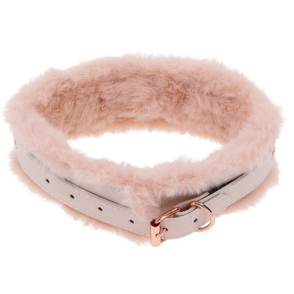 S&M Peaches 'n CreaMe Fur Collar and Leash